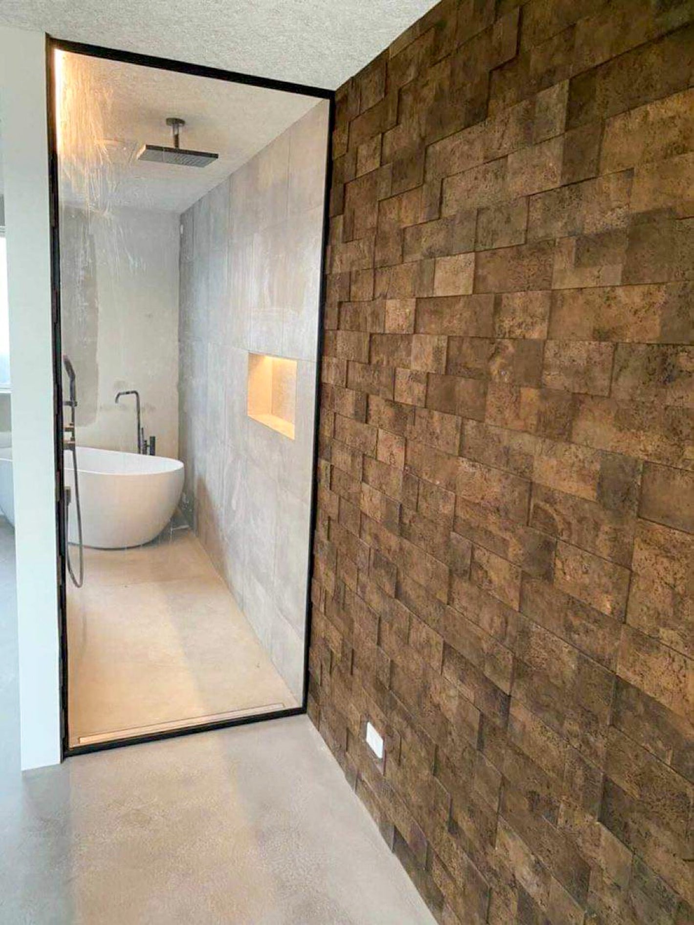 Badeværelse med brick blocks i kork